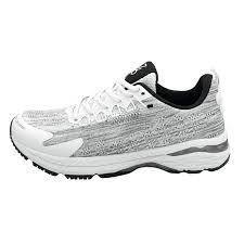 Топ 10 кроссовок для повседневной жизни 2024 года